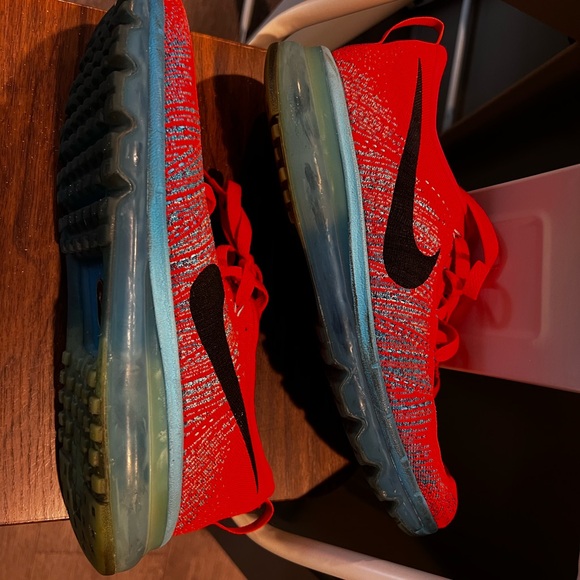 COPY - Nike FlyKnit Max - Picture 8 of 9